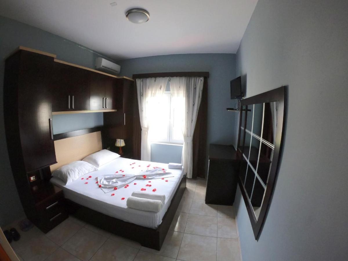 Hotel Anxhelo Kuçovë Buitenkant foto