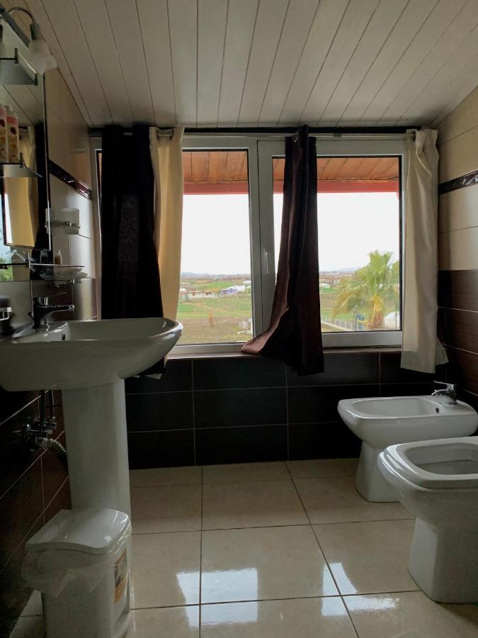 Hotel Anxhelo Kuçovë Buitenkant foto