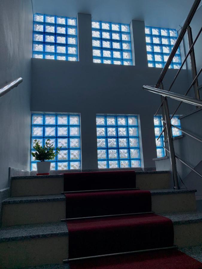 Hotel Anxhelo Kuçovë Buitenkant foto